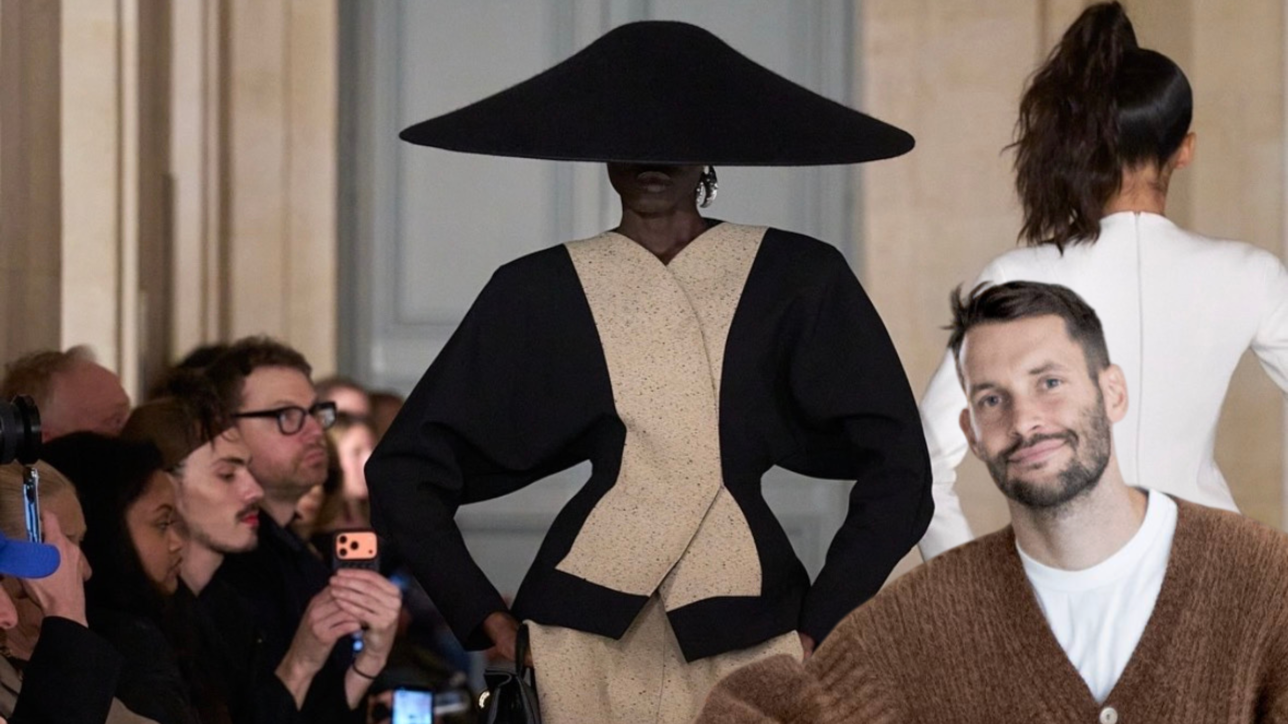 JACQUEMUS FW 26 :  LE PALMIER (ANTI)CONFORMISTE ?